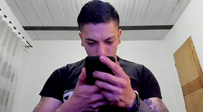 Snapshot of aquiles_51 chatting on 12-04-24, 11:35 aquiles 51 online show from 12-04-24, 11:35