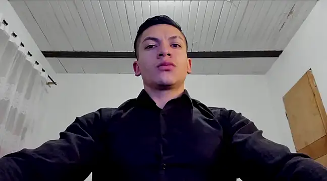 Snapshot of aquiles_51 chatting on 12-05-24, 10:56 aquiles 51 online show from 12-05-24, 10:56