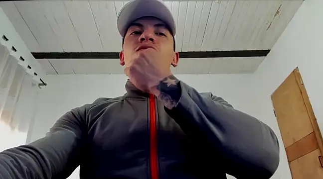 Snapshot of aquiles_51 chatting on 01-14-25, 10:44 aquiles 51 online show from 01-14-25, 10:44