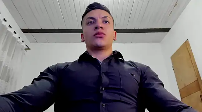 Snapshot of aquiles_51 chatting on 01-20-25, 11:32 aquiles 51 online show from 01-20-25, 11:32