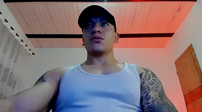 Snapshot of aquiles_51 chatting on 01-29-25, 11:25 aquiles 51 online show from 01-29-25, 11:25