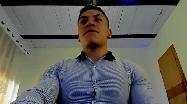 Snapshot of aquiles_51 chatting on 02-05-25, 09:50 aquiles 51 online show from 02-05-25, 09:50