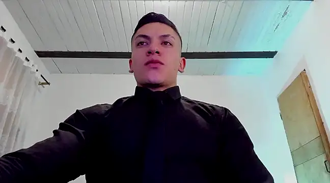 Snapshot of aquiles_51 chatting on 02-11-25, 01:10 aquiles 51 online show from 02-11-25, 01:10