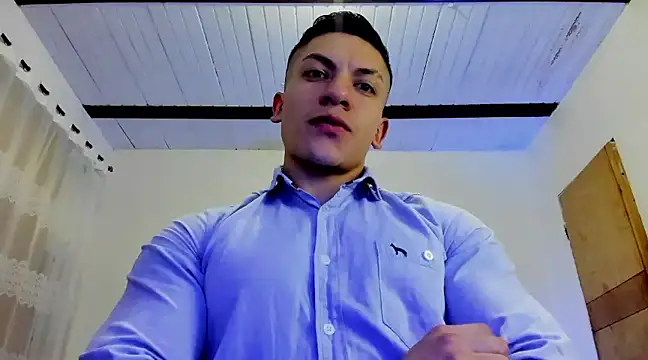 Snapshot of aquiles_51 chatting on 02-12-25, 12:05 aquiles 51 online show from 02-12-25, 12:05