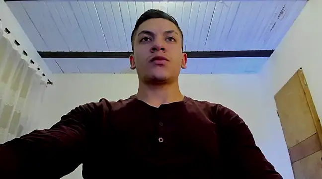 Snapshot of aquiles_51 chatting on 02-16-25, 12:41 aquiles 51 online show from 02-16-25, 12:41