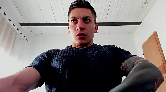 Snapshot of aquiles_51 chatting on 02-27-25, 09:25 aquiles 51 online show from 02-27-25, 09:25