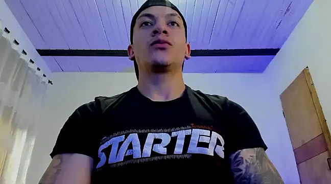 Snapshot of aquiles_51 chatting on 03-06-25, 09:53 aquiles 51 online show from 03-06-25, 09:53