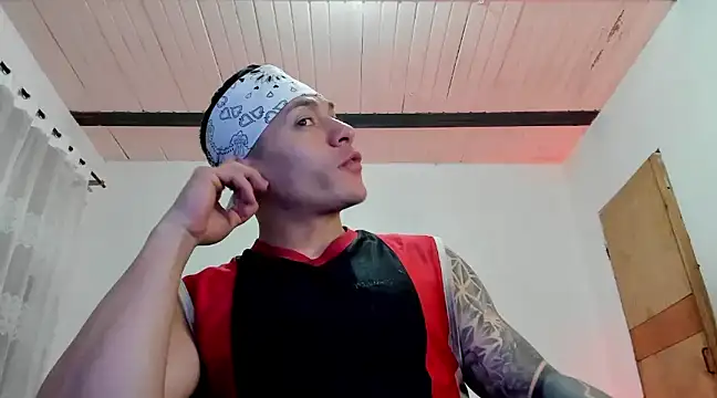 Snapshot of aquiles_51 chatting on 03-18-25, 12:38 aquiles 51 online show from 03-18-25, 12:38