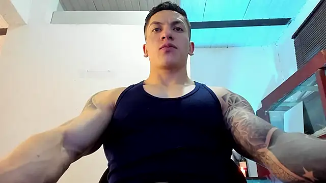 Snapshot of aquiles_51 chatting on 09-15-25, 07:14 aquiles 51 online show from 09-15-25, 07:14