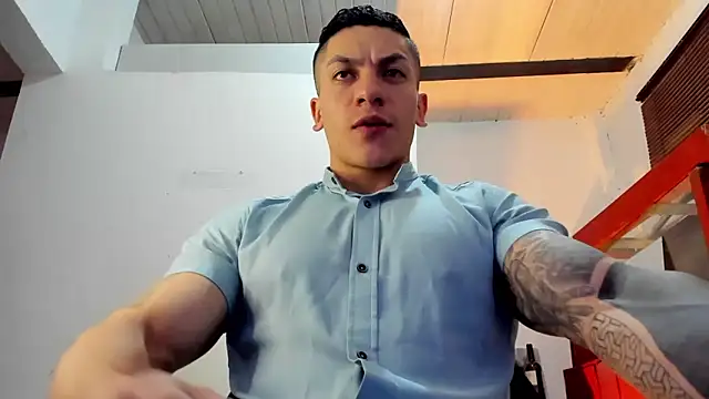 Snapshot of aquiles_51 chatting on 10-15-25, 08:31 aquiles 51 online show from 10-15-25, 08:31