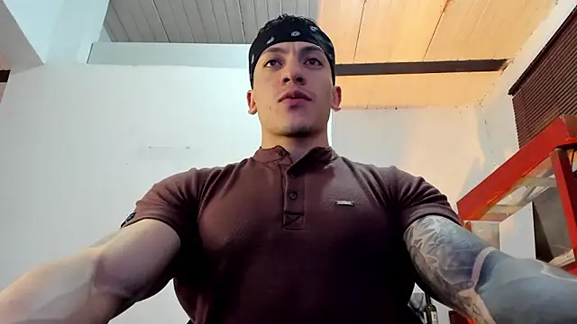 Snapshot of aquiles_51 chatting on 10-25-25, 07:19 aquiles 51 online show from 10-25-25, 07:19