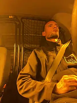 Snapshot of davorm chatting on 03-06-25, 10:41 davorm online show from 03-06-25, 10:41