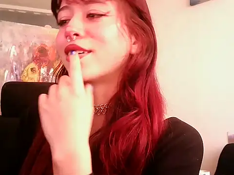 Snapshot of SuzzyyM chatting on 09-19-25, 07:36 SuzzyyM online show from 09-19-25, 07:36