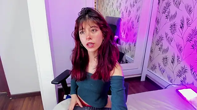 SuzzyyM online show from 04-27-26, 08:40