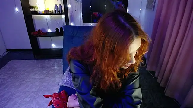 IsaBaileys  online show from 02-04-25, 11:27