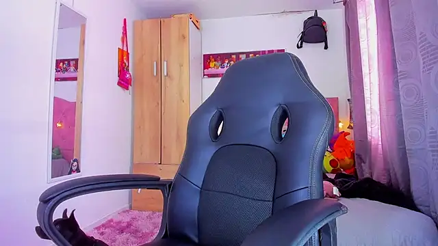 Snapshot of saralolo420 chatting on 12-13-24, 08:26 saralolo420 online show from 12-13-24, 08:26