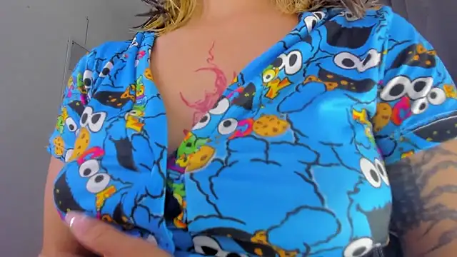 Snapshot of saralolo420 chatting on 01-13-25, 01:02 saralolo420 online show from 01-13-25, 01:02