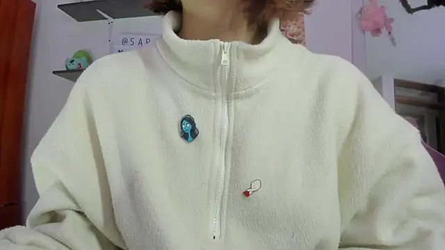 Snapshot of saralolo420 chatting on 11-10-25, 01:37 saralolo420 online show from 11-10-25, 01:37