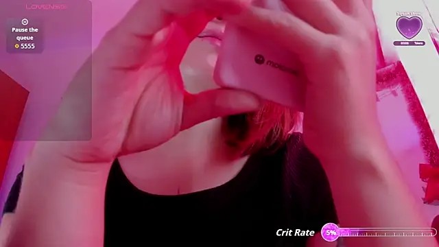 Snapshot of saralolo420 chatting on 12-21-25, 07:21 saralolo420 online show from 12-21-25, 07:21