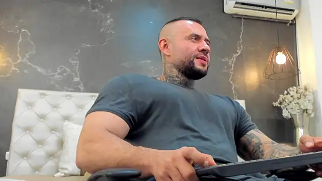 BruceDallas online show from 12-02-24, 12:09