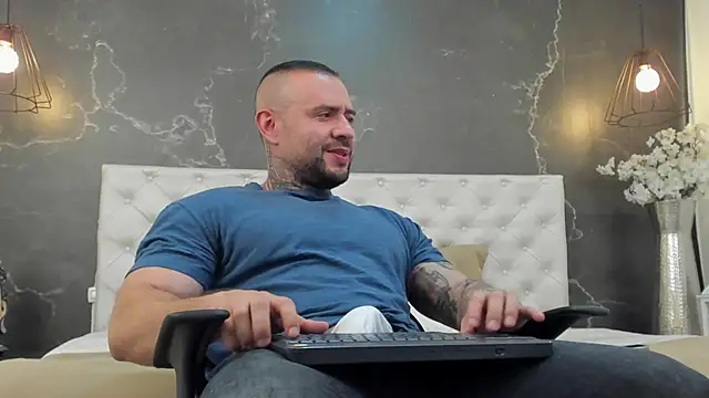 BruceDallas online show from 02-03-25, 02:14