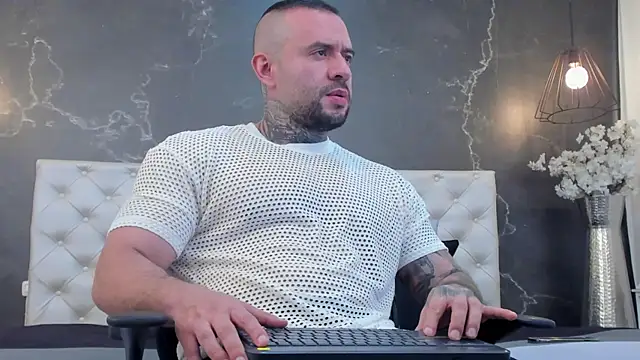 BruceDallas online show from 02-07-25, 01:36