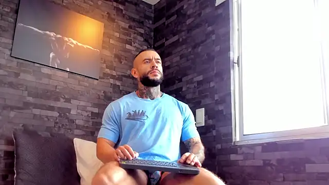 BruceDallas online show from 09-22-25, 01:35