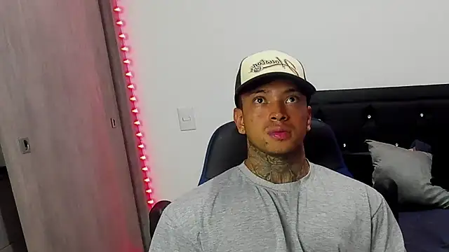 Stiven collins online show from 02-25-25, 01:09