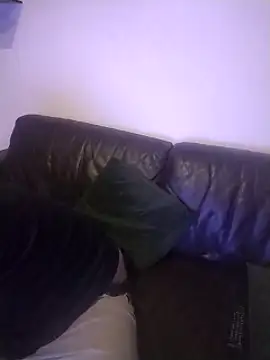 Knuffelstaaf123 online show from 02-06-25, 10:43