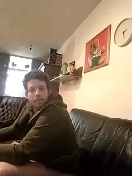 Knuffelstaaf123 online show from 03-19-25, 01:29