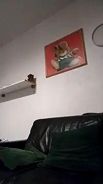 Knuffelstaaf123 online show from 10-26-25, 05:19