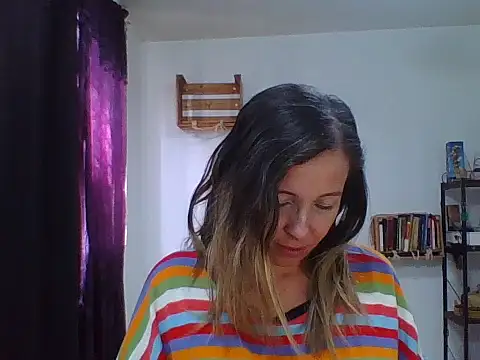 charlott ponce online show from 10-22-25, 08:08