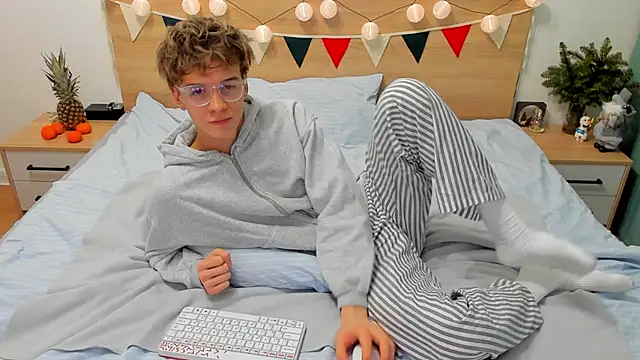 Fandi 777 online show from 01-04-25, 02:35