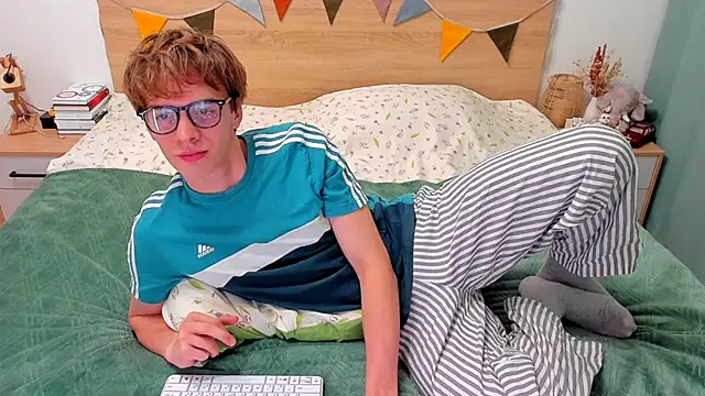 Fandi 777 online show from 09-19-25, 04:18