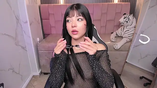  mia collins b  online show from 10-08-25, 01:09