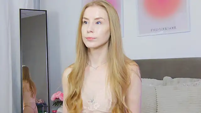 VioletiSwone online show from 09-20-25, 04:02