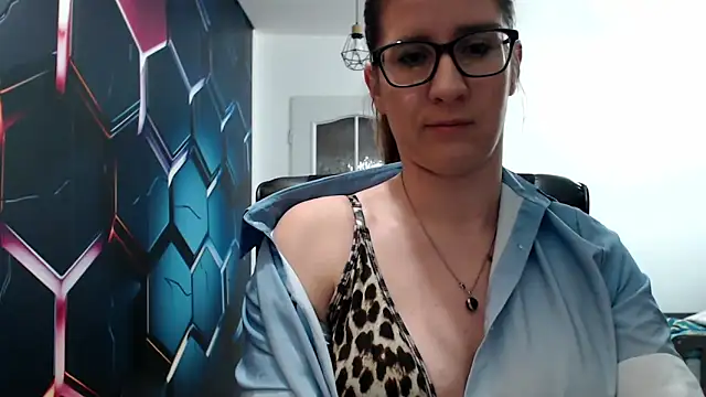 Snapshot of KayaRose chatting on 12-29-24, 03:13 KayaRose online show from 12-29-24, 03:13