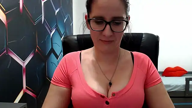 Snapshot of KayaRose chatting on 01-28-25, 07:21 KayaRose online show from 01-28-25, 07:21