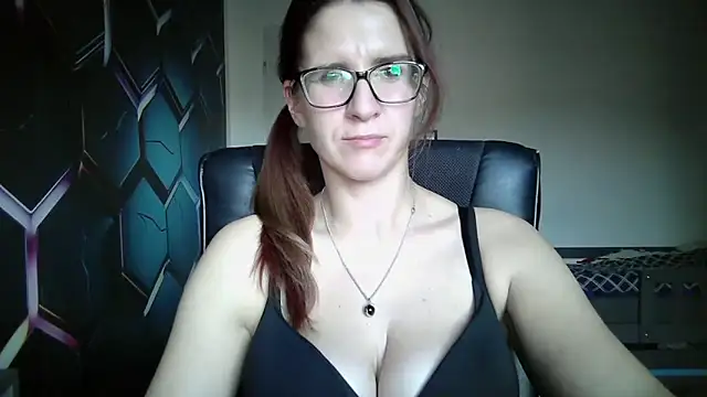 Snapshot of KayaRose chatting on 09-19-25, 03:02 KayaRose online show from 09-19-25, 03:02