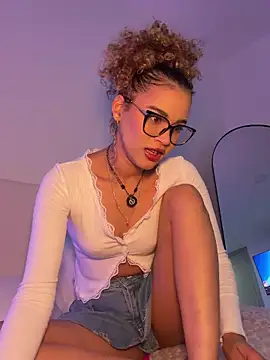 Lianh Benett online show from 03-31-26, 04:46