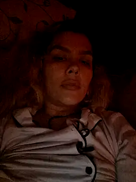 Snapshot of exoticcouples222 chatting on 05-05-26, 03:36 exoticcouples222 online show from 05-05-26, 03:36