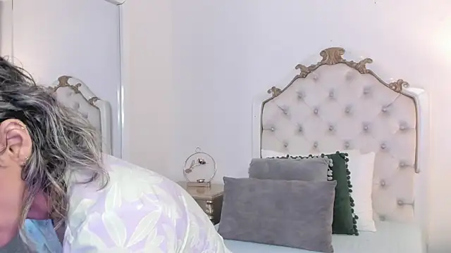 lexa 25  online show from 10-20-25, 11:32