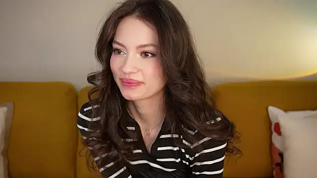 Snapshot of FirstOfFallen chatting on 11-23-25, 09:09 FirstOfFallen online show from 11-23-25, 09:09