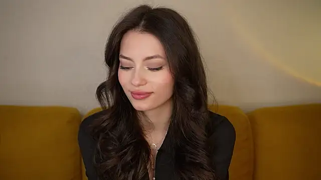 Snapshot of FirstOfFallen chatting on 11-28-25, 11:13 FirstOfFallen online show from 11-28-25, 11:13