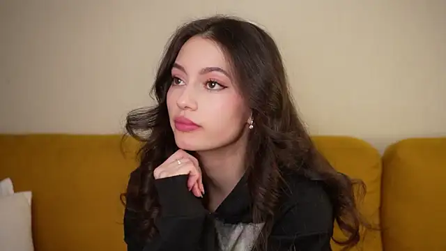 Snapshot of FirstOfFallen chatting on 12-15-25, 09:13 FirstOfFallen online show from 12-15-25, 09:13