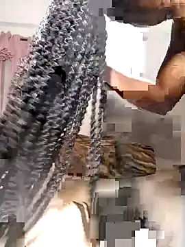 Snapshot of Bella045 chatting on 02-20-25, 07:52 Bella045 online show from 02-20-25, 07:52