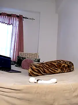 Snapshot of Bella045 chatting on 03-12-25, 07:57 Bella045 online show from 03-12-25, 07:57