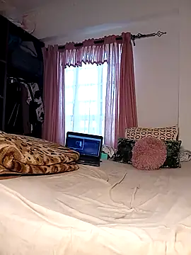 Snapshot of Bella045 chatting on 03-19-25, 06:57 Bella045 online show from 03-19-25, 06:57