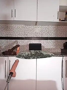 Snapshot of Bella045 chatting on 09-22-25, 01:07 Bella045 online show from 09-22-25, 01:07