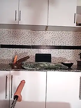 Snapshot of Bella045 chatting on 09-26-25, 01:26 Bella045 online show from 09-26-25, 01:26